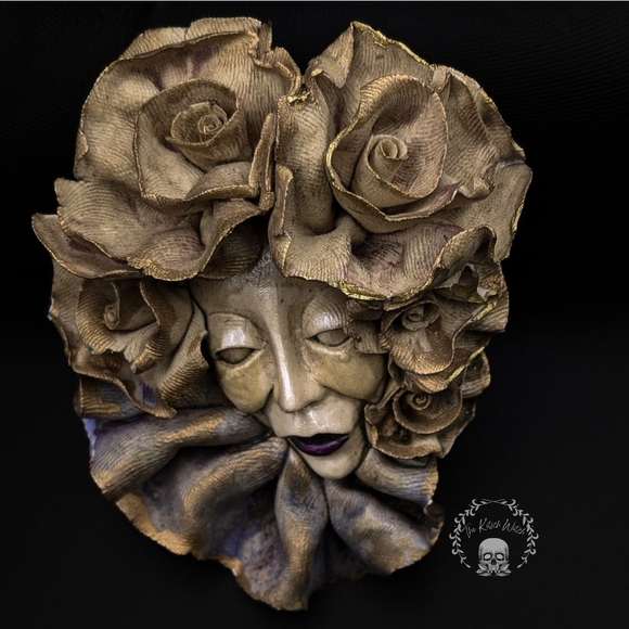 Incredible Sculpted Ceramic Brooch of Witchy Woman with Roses Handcrafted - Picture 5 of 8